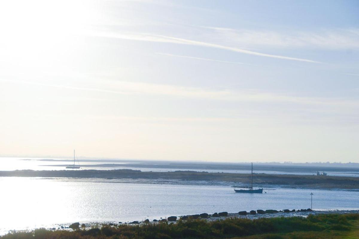 Bromans Barn A Beautiful Cottage By The Sea And Cudmore Nature Reserve ウェスト・マーシー エクステリア 写真